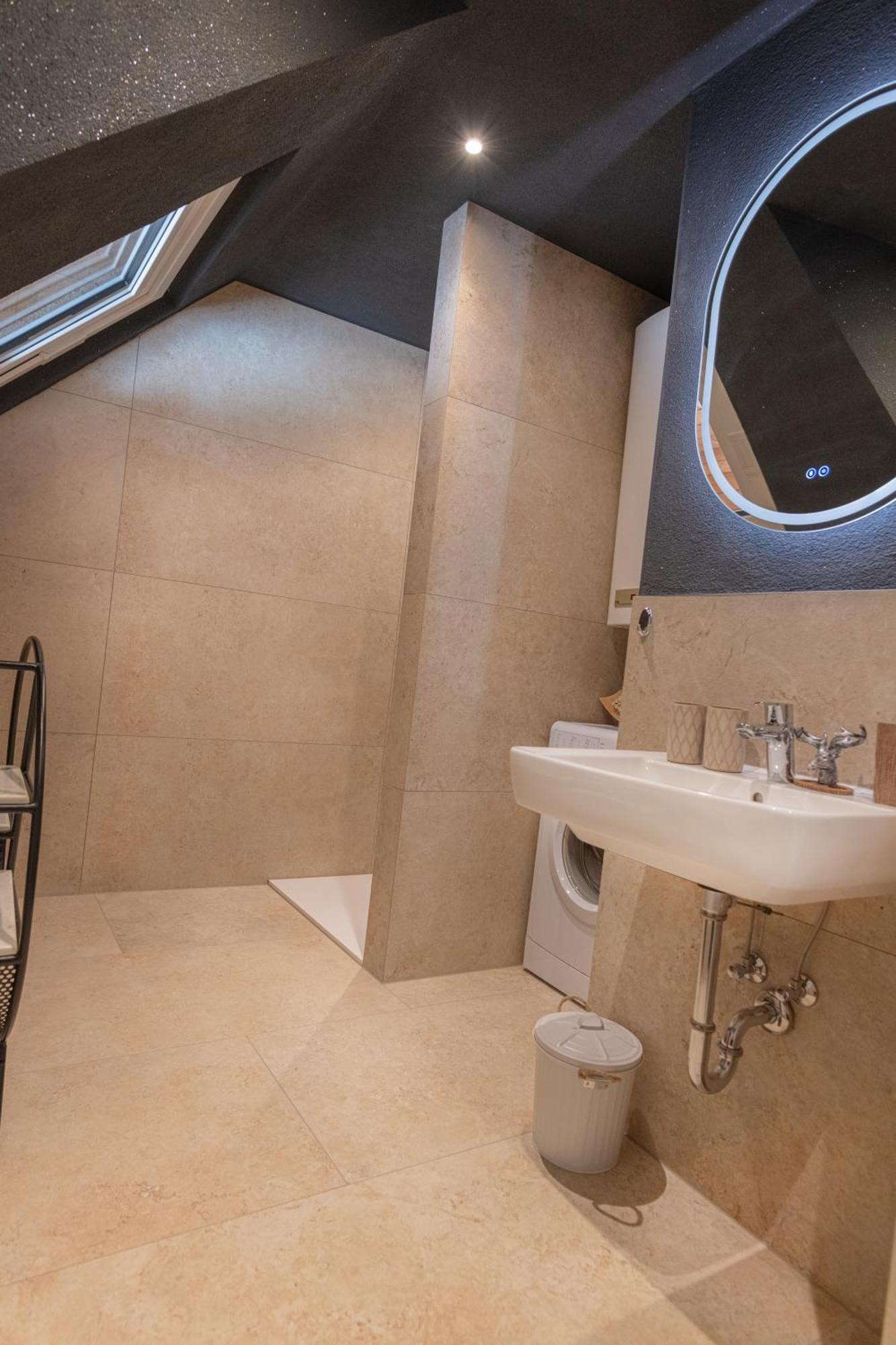 Deluxe Apartement Tirol Landeck Eksteriør billede